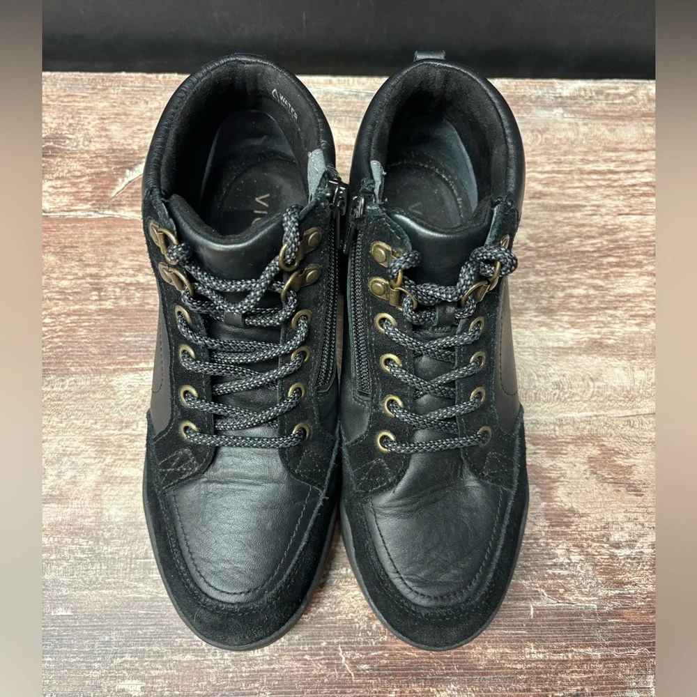 Vionic | VGUC Whitley Black Ankle Boots High Top Biker Bootie Rubber Sole, 6